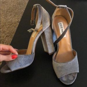 Steve Madden open toe pumps